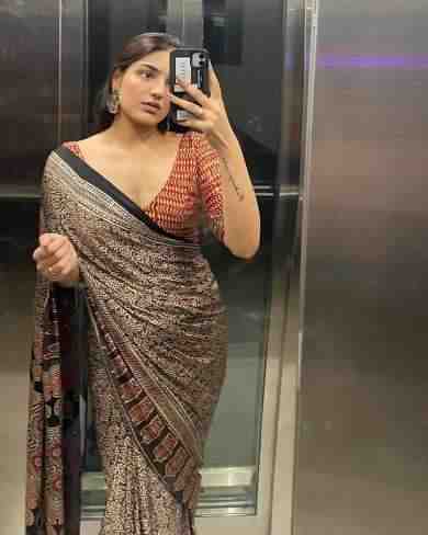 book shot & night real call girls available at your place. genuine whatsapp pics