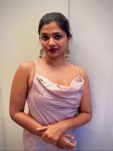 muktha independent hot call girl service available in delhi city 